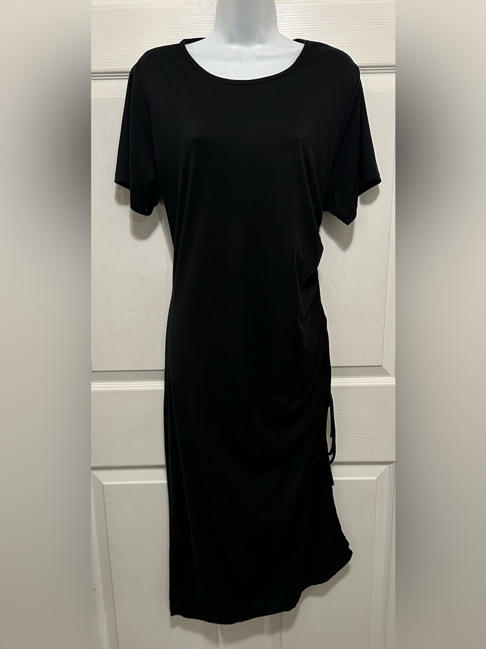 Classic Black Short-Sleeve Maxi Dress with Side Ruching